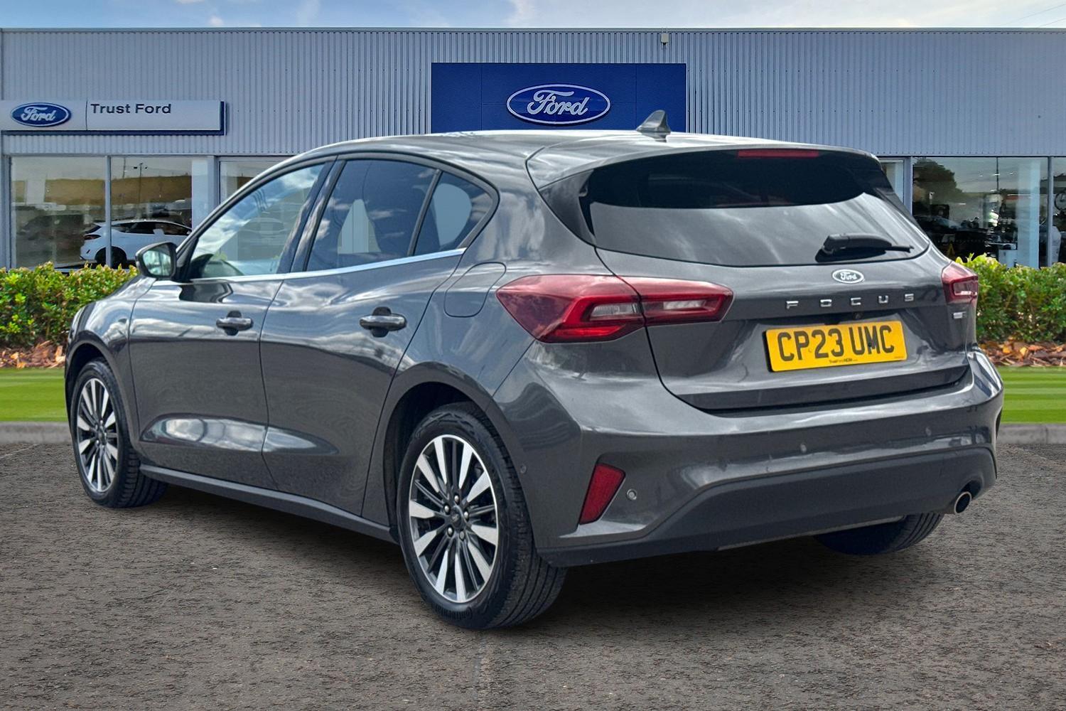 Ford FOCUS Photo 1