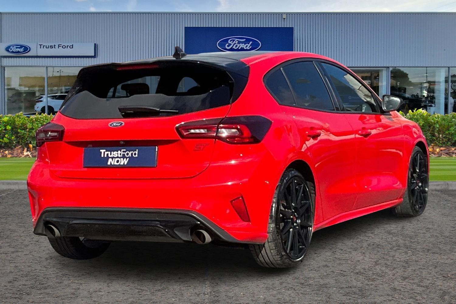 Ford Focus Photo 3
