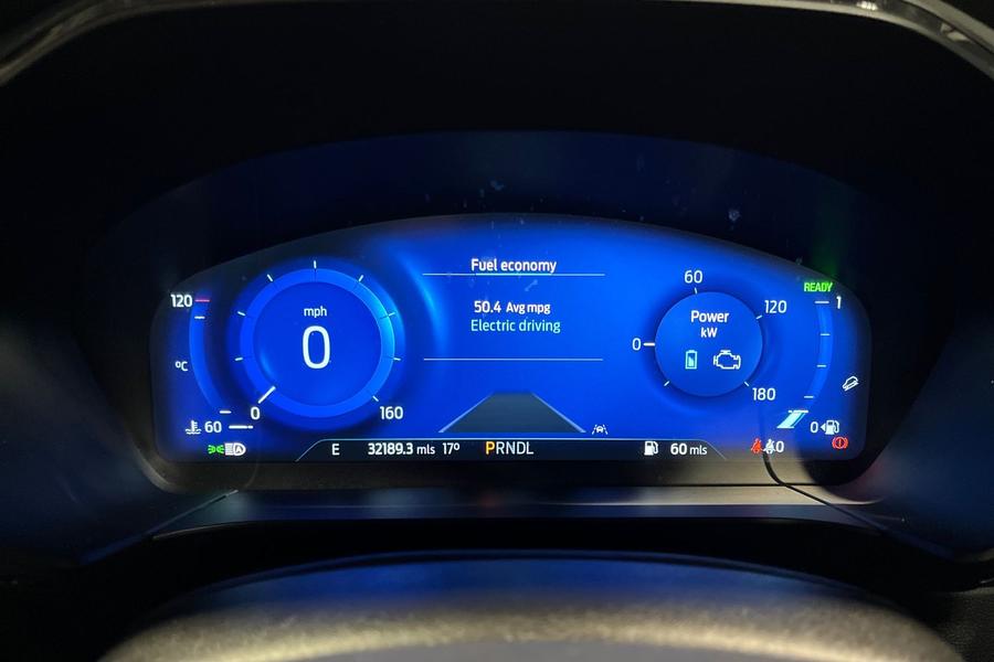 Ford KUGA Photo autoimg-7ae4967bb5b92940a4390f58ff6437650914a50e.jpg