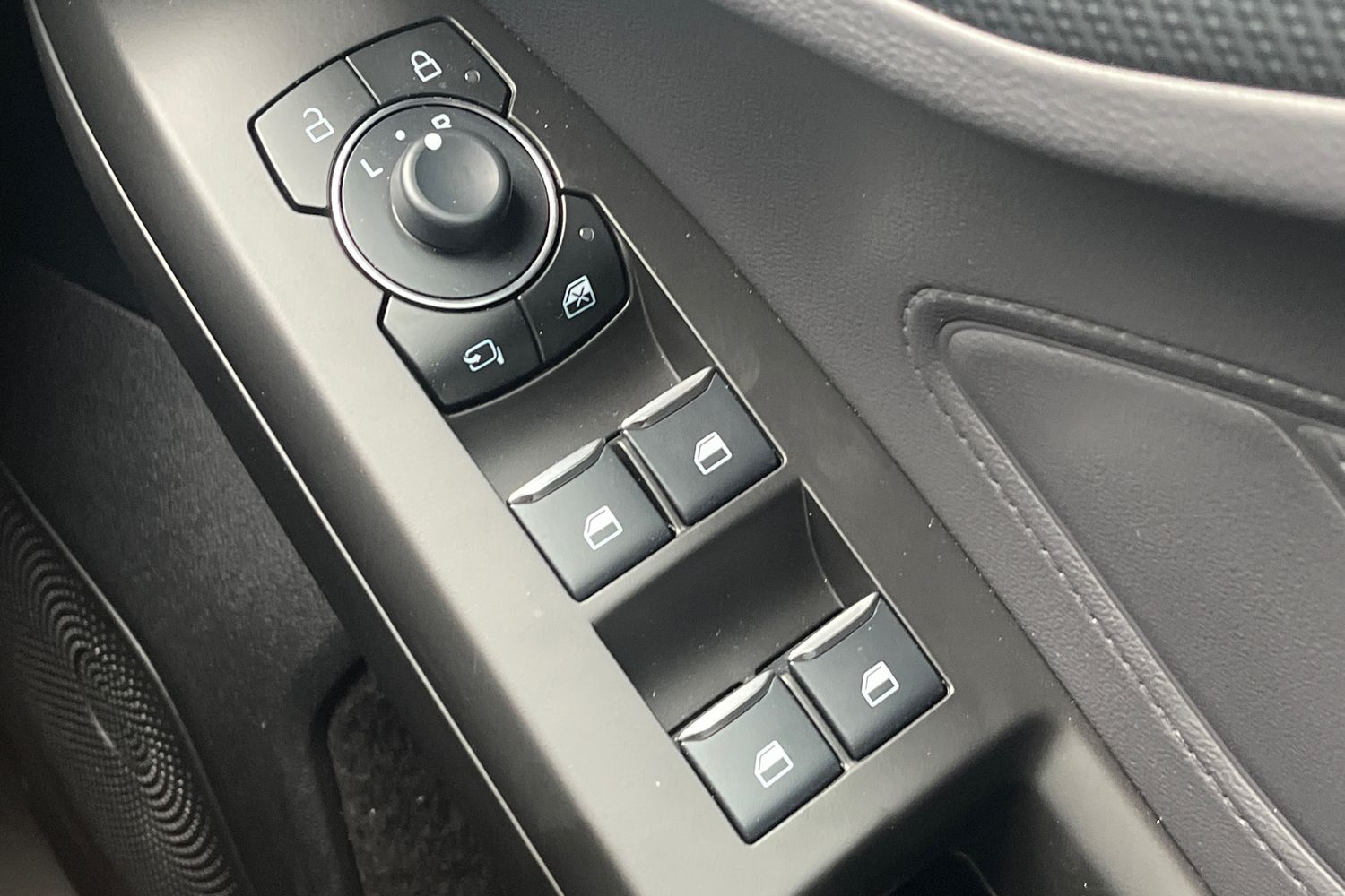 Ford FOCUS Photo 15