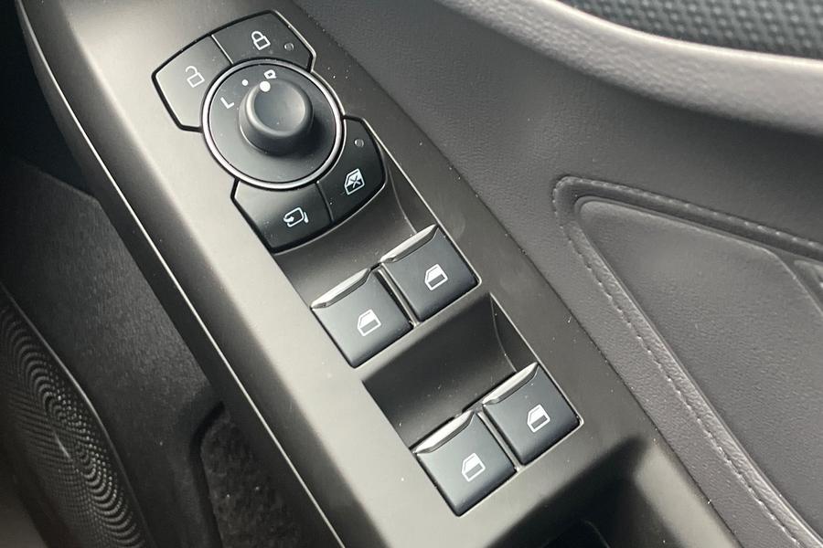 Ford FOCUS Photo autoimg-7ae5f34feae10024098046b9ee2341204b0c00ff.jpg