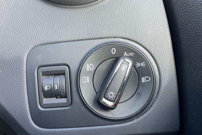 SEAT Ibiza Photo 23