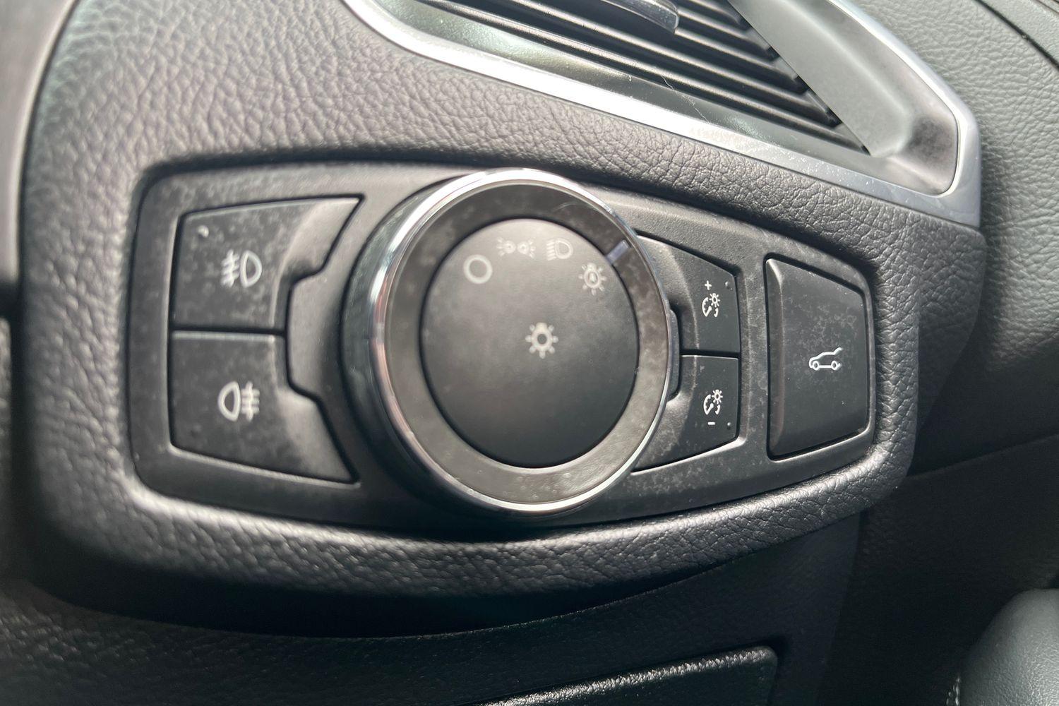 Ford S-MAX Photo 23