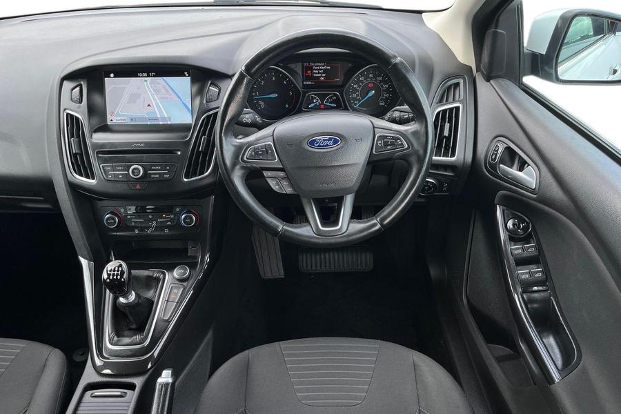 Ford Focus Photo autoimg-7aea9455070933da58d7c8f517fa3892abc42c5e.jpg