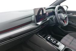 VOLKSWAGEN Golf Photo 2