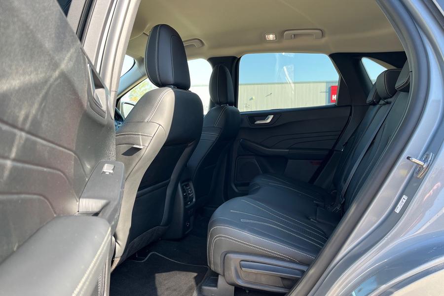 Ford Kuga Photo autoimg-7af12769c712f6e2c573126b88737b4c3d0a1847.jpg