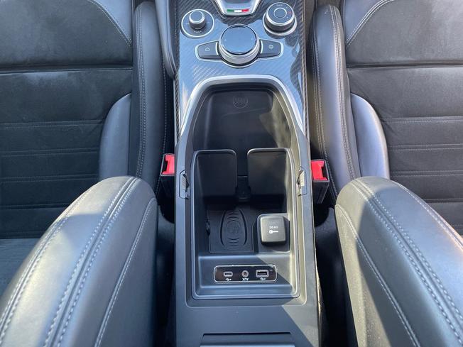 ALFA ROMEO Giulia Photo 40