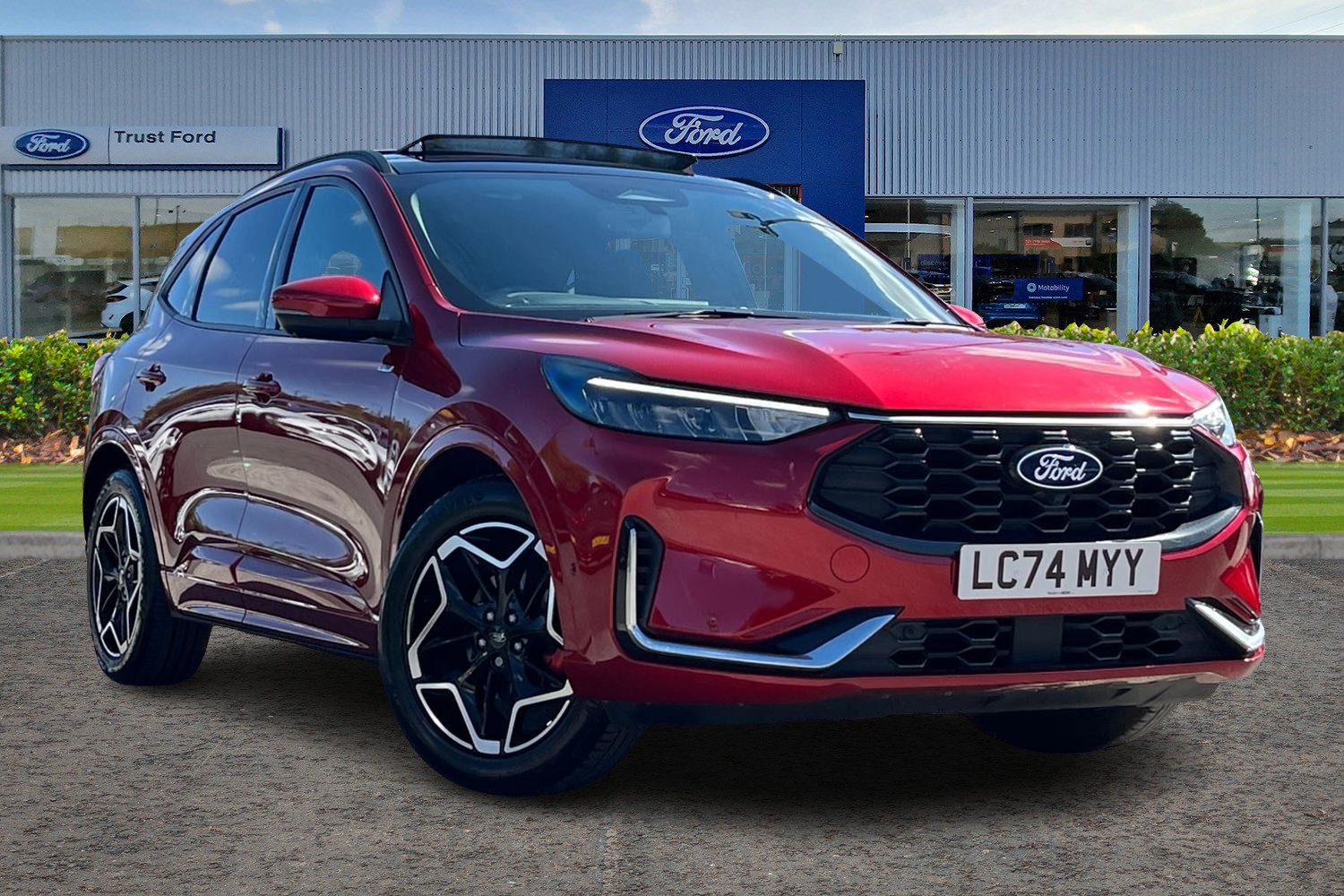Ford Kuga Photo 0