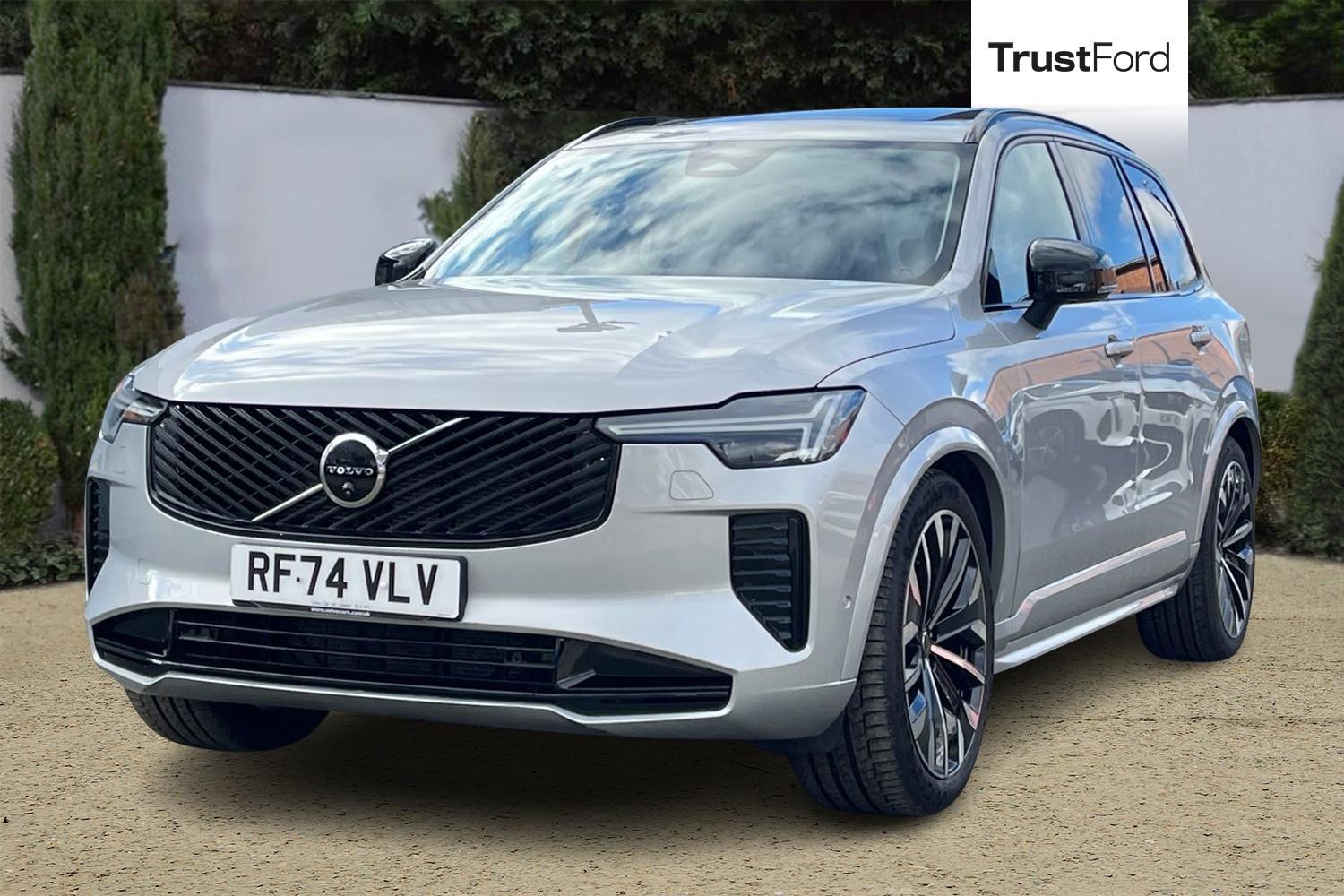 Volvo XC90 Photo 4