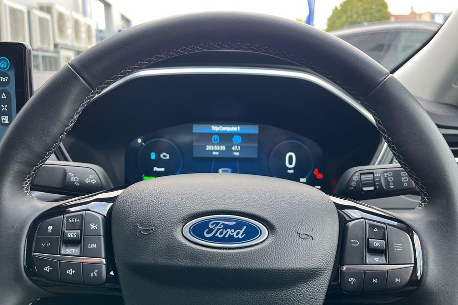 Ford KUGA Photo autoimg-7afd015aab6c0fef3ca4e1d22a3b51917e280803.jpg