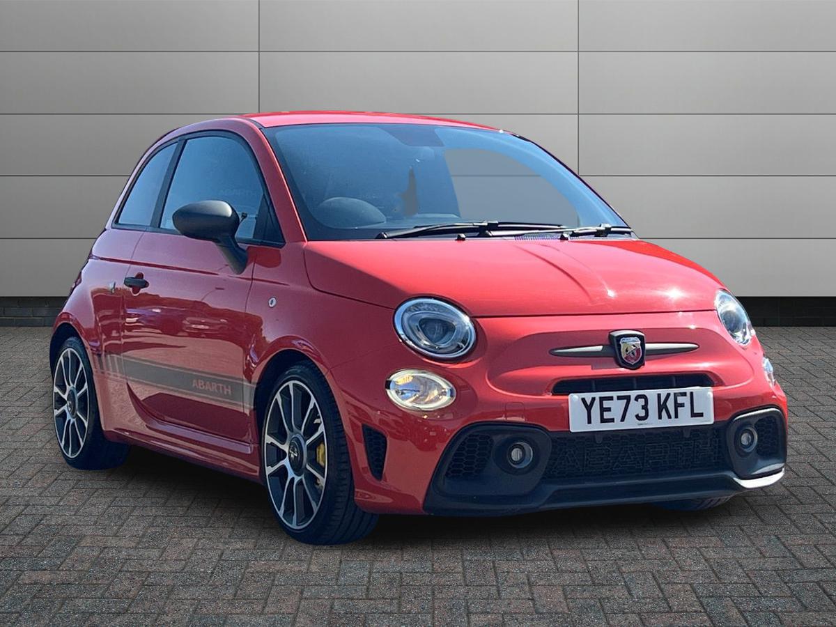 Abarth 695 Photo 0