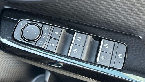 Suzuki e-VITARA Photo autoimg-7b03018e14af891e76d8e6cd9a1a240464eaec8c.jpg