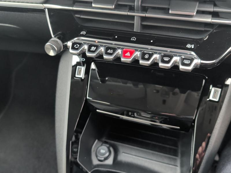 Used Peugeot E-208 NU74LXF 24