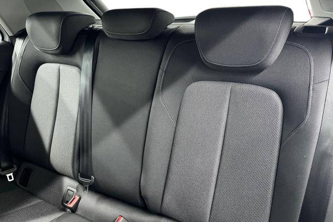 AUDI Q2 Photo 9