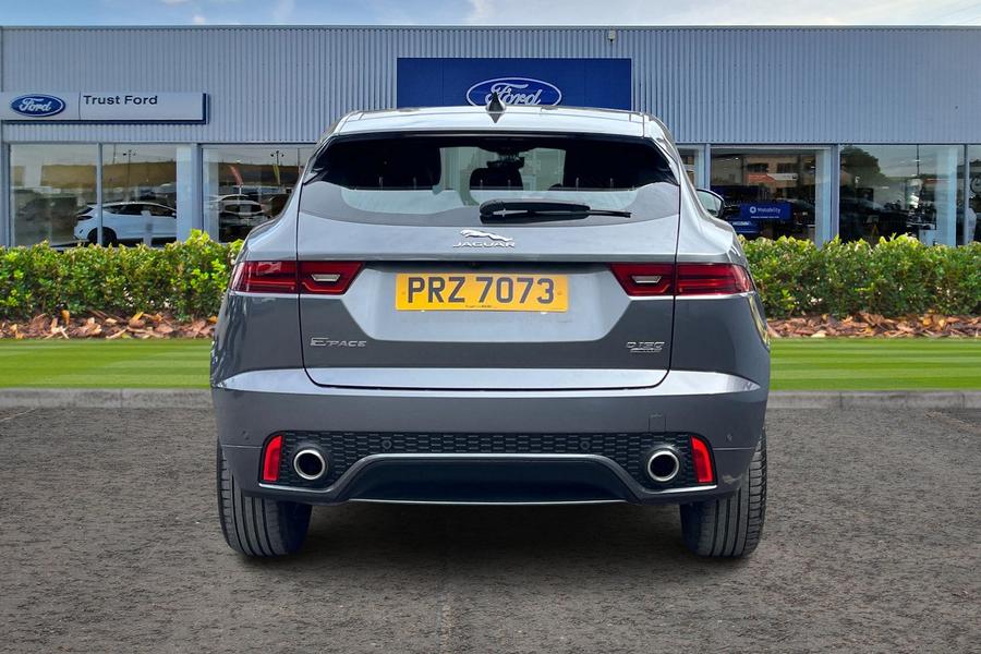 Jaguar E-PACE Photo autoimg-7b1134bfba6d8160b972279507b46062a81bdf5c.jpg
