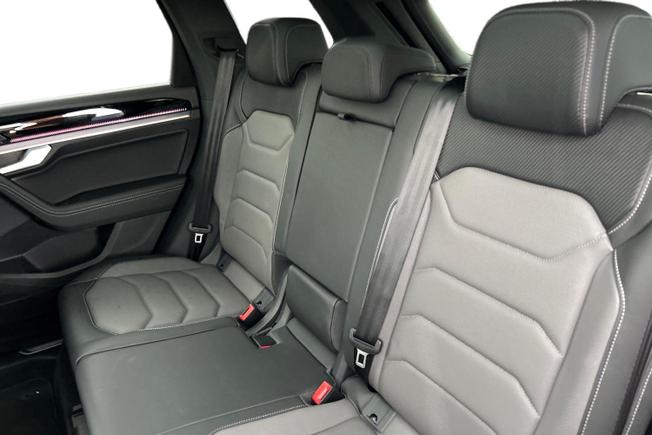 VOLKSWAGEN Touareg Photo 9