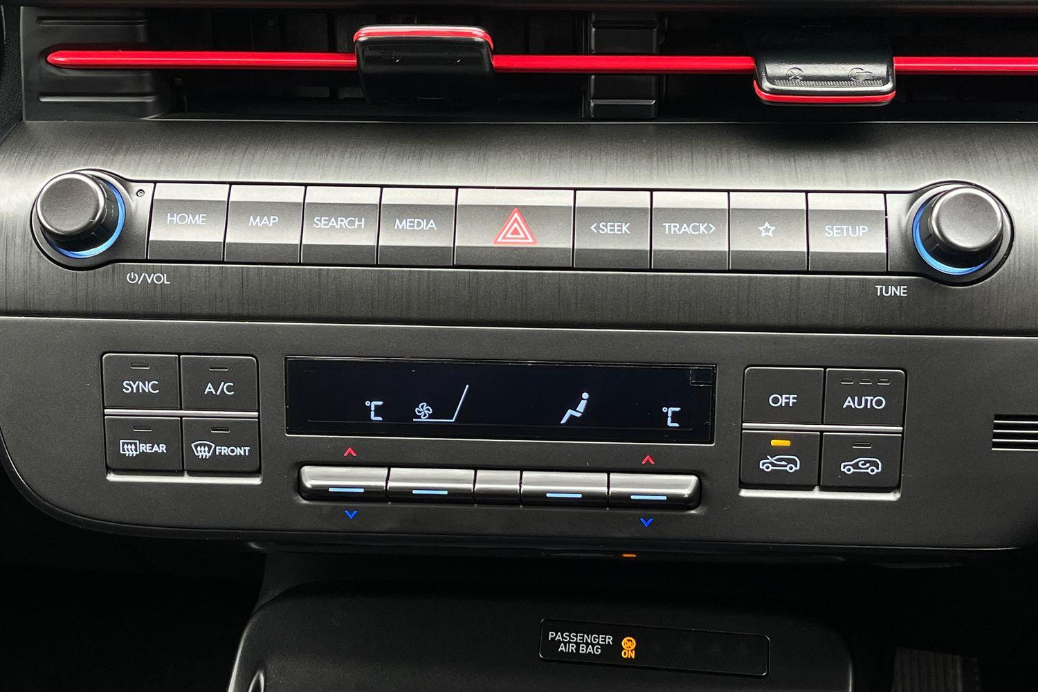 Hyundai KONA Photo 35