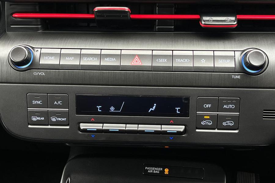 Hyundai KONA Photo autoimg-7b150c5309c84be23ec6cc5d2adadc1e3bf3042f.jpg