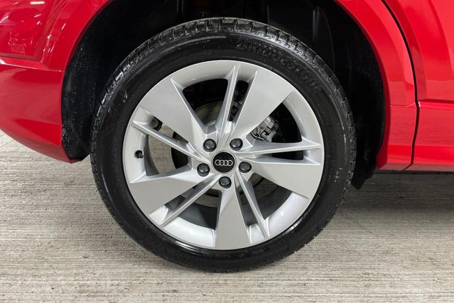 AUDI Q2 Photo 5