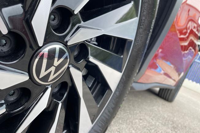VOLKSWAGEN T-Roc Photo 22