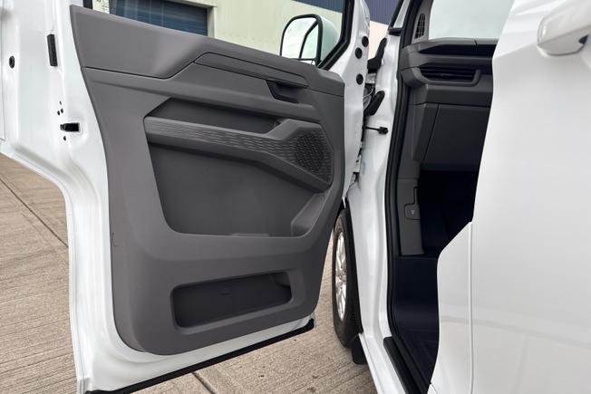 VOLKSWAGEN Transporter Photo 50