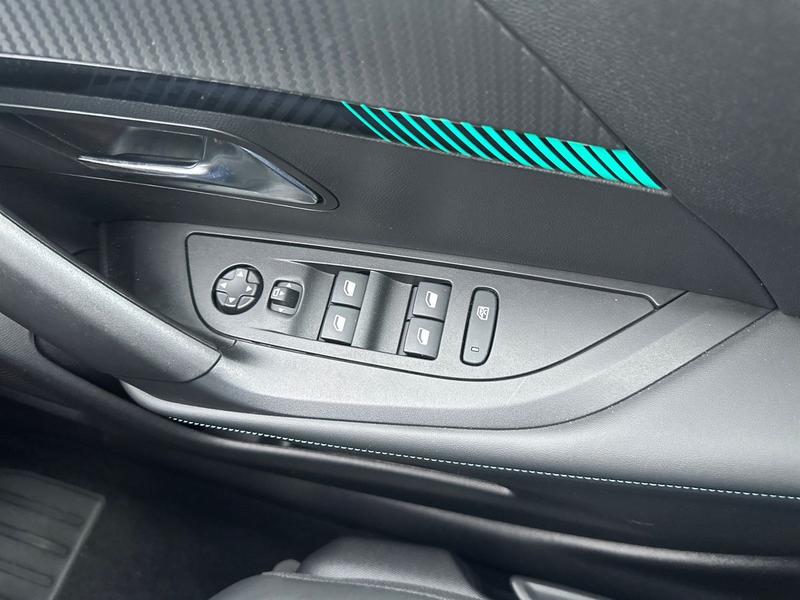 Used Peugeot 2008 NU23XYD 24