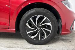 VOLKSWAGEN Polo Photo 5