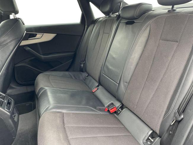 AUDI A4 Photo 9