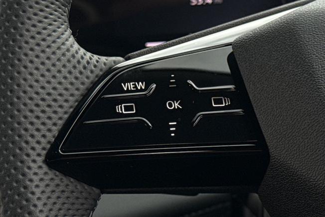 AUDI A6 E-Tron Avant Photo 16