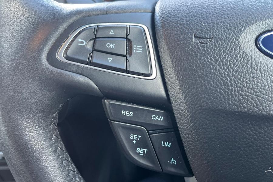 Ford ECOSPORT Photo autoimg-7b264bc8bf2d3f73ed5114de592532f18f1ad4fb.jpg