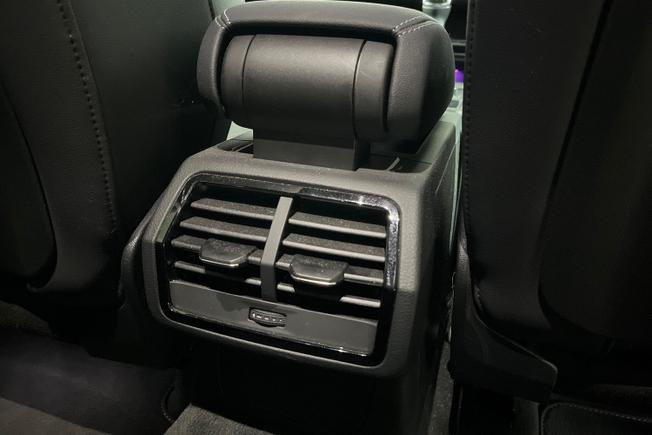 AUDI Q3 Photo 29