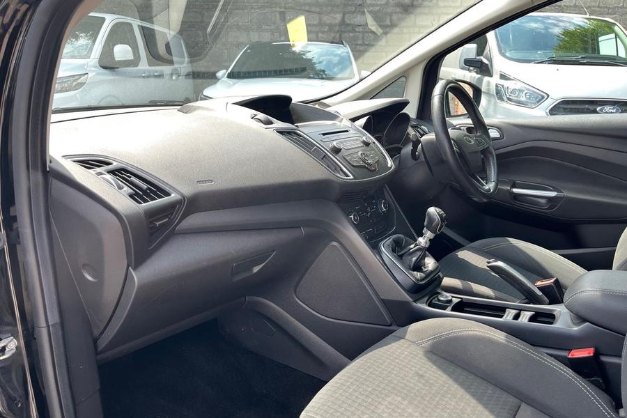 Ford C-MAX Photo autoimg-7b28f7c17bea4ab12918e39ca980c40e53e3b819.jpg