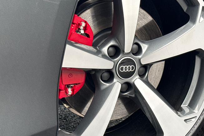 AUDI A6 Saloon Photo 57
