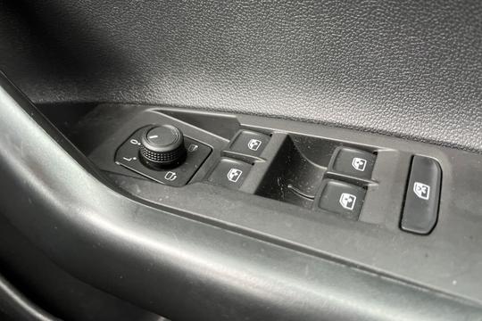 Volkswagen Polo Photo autoimg-7b2ff59e7597d8b1d335a54f7d118afa6a3613a6.jpg