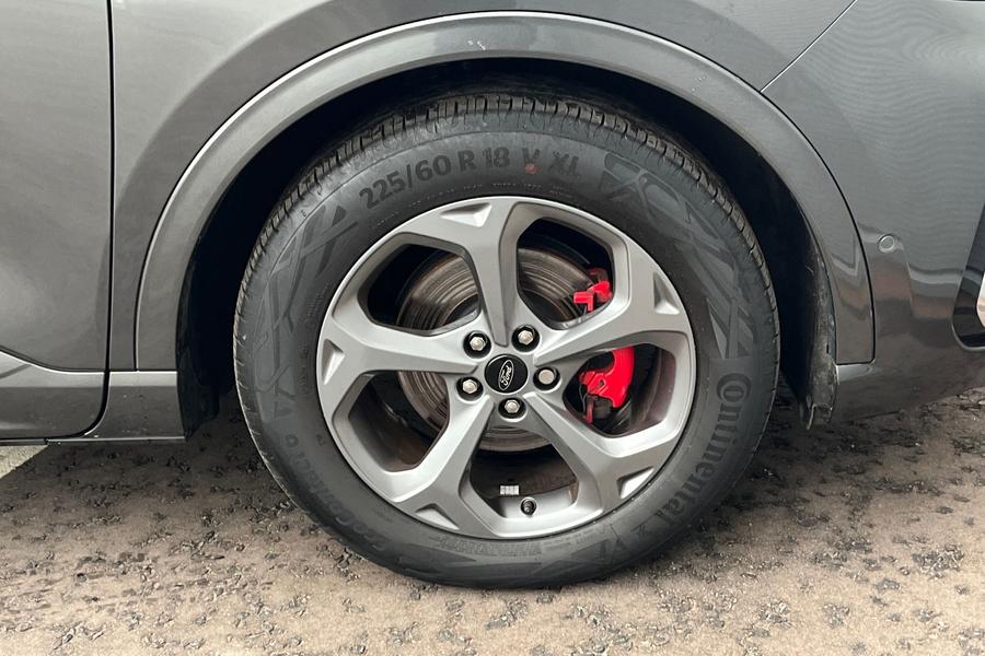 Ford KUGA Photo autoimg-7b31139e1922626e09caea9335619c6b814268bd.jpg