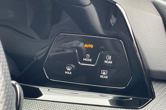 Volkswagen Golf Photo 49