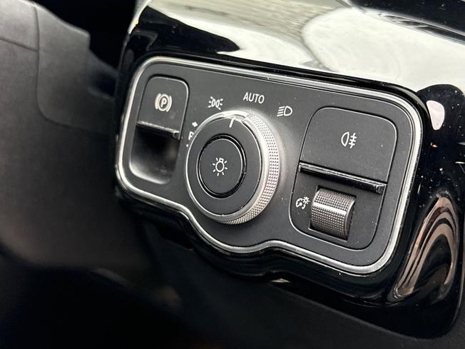 MERCEDES-BENZ CLA Photo 50