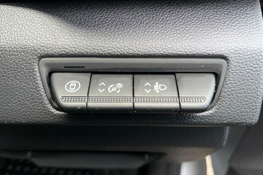 Used Renault TRAFIC YE25NDC 8