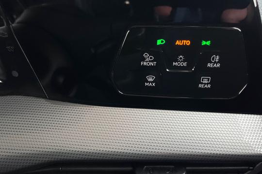 Volkswagen Golf Photo autoimg-7b393c16a7e784d7c84b59a8efbb41de352aa626.jpg