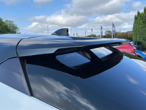 Toyota C-HR Photo autoimg-7b3c5f48e59c8a8396b83f3e4f183882ea0bd9bc.jpg