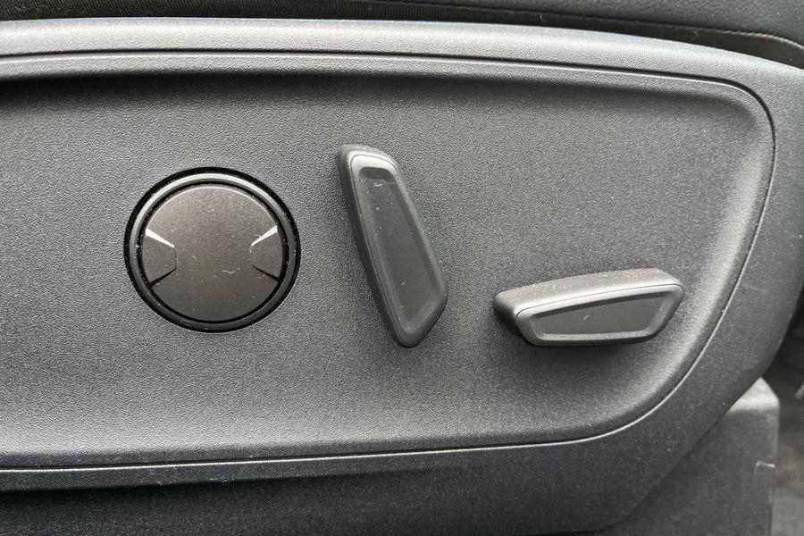 Ford Kuga Photo autoimg-7b3c866a5d59f457f21362a16edbf0a6d365bb3c.jpg