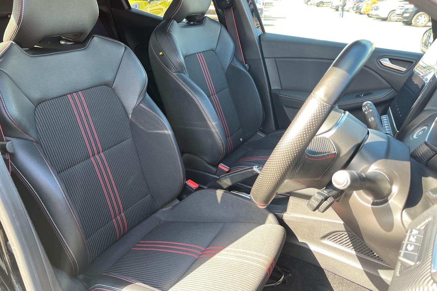 Renault CLIO Photo 16