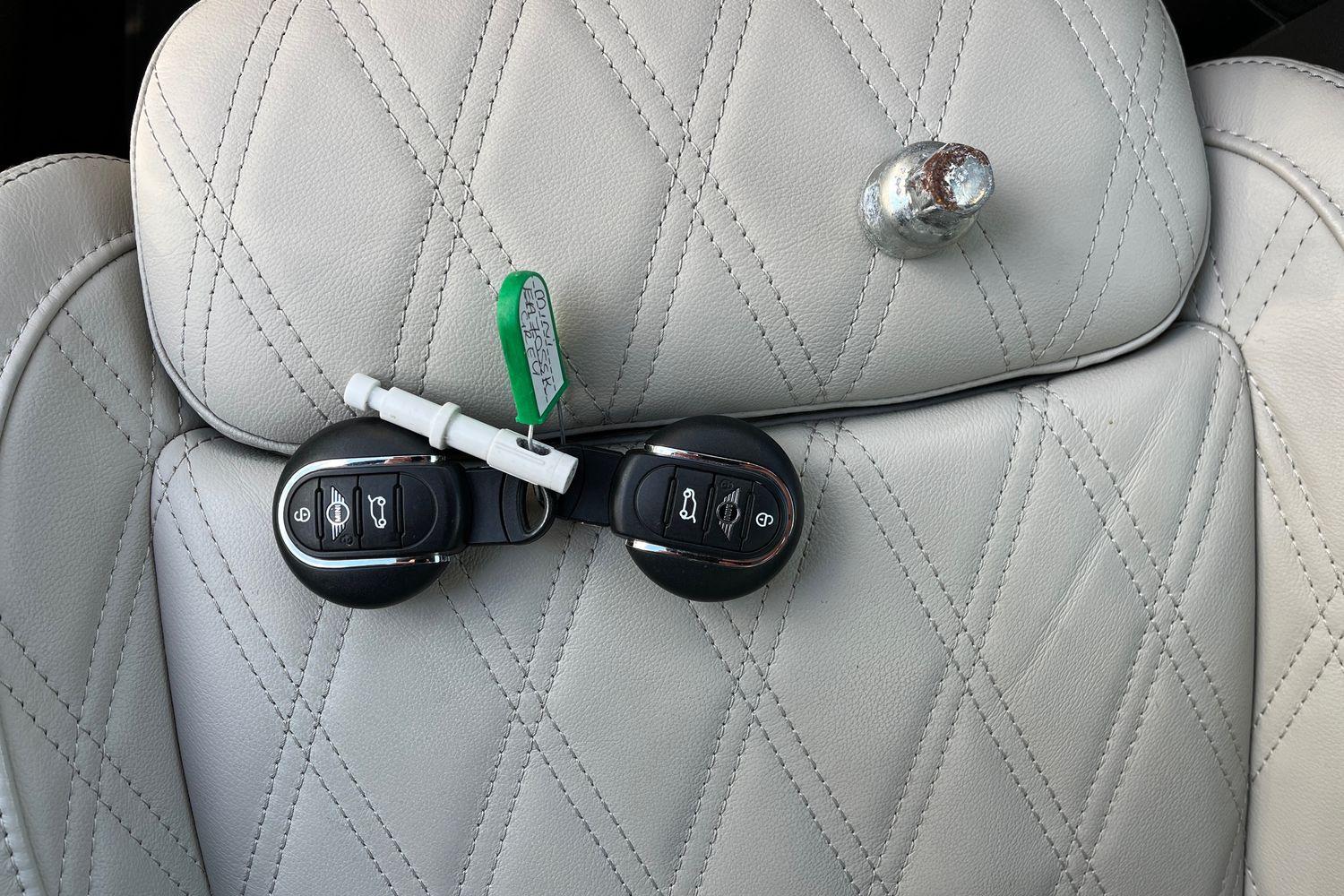 MINI HATCHBACK Photo 21