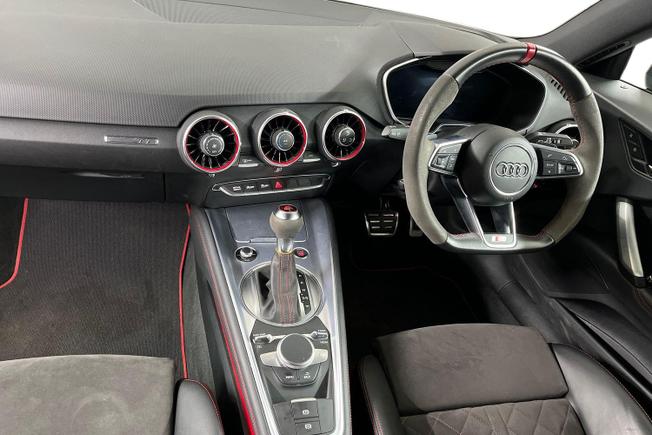 AUDI TT Photo 10