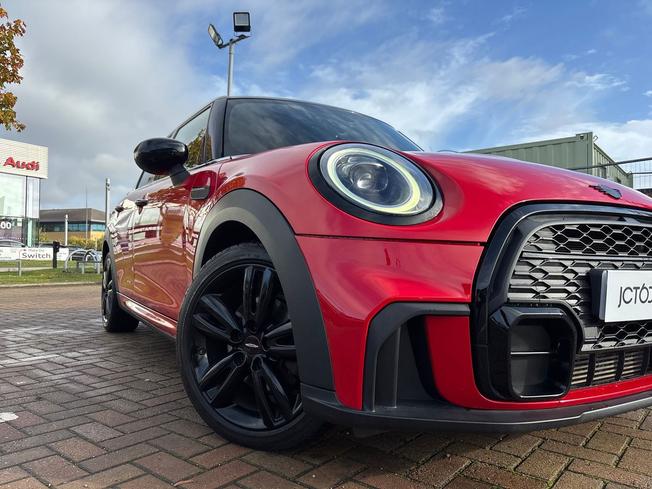MINI Hatch Photo 21