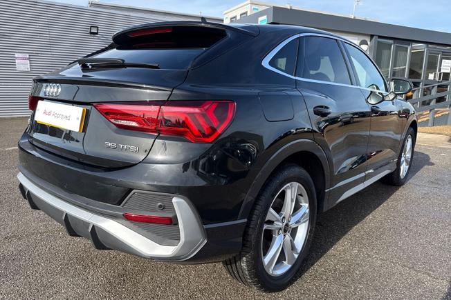 AUDI Q3 Photo 31