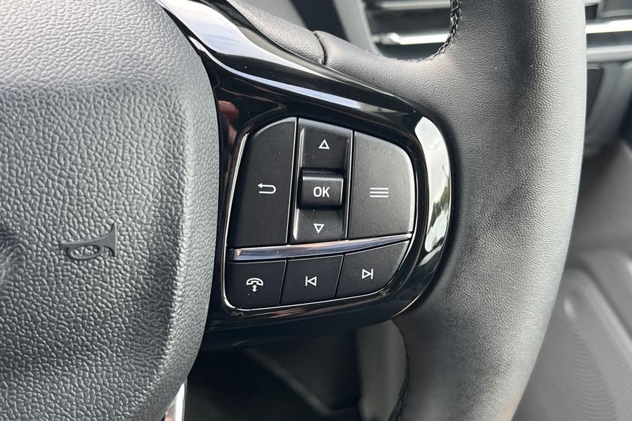 Ford TRANSIT CUSTOM Photo autoimg-7b587cc9459f05d01e9bd3c02cc65e6d93d955c3.jpg