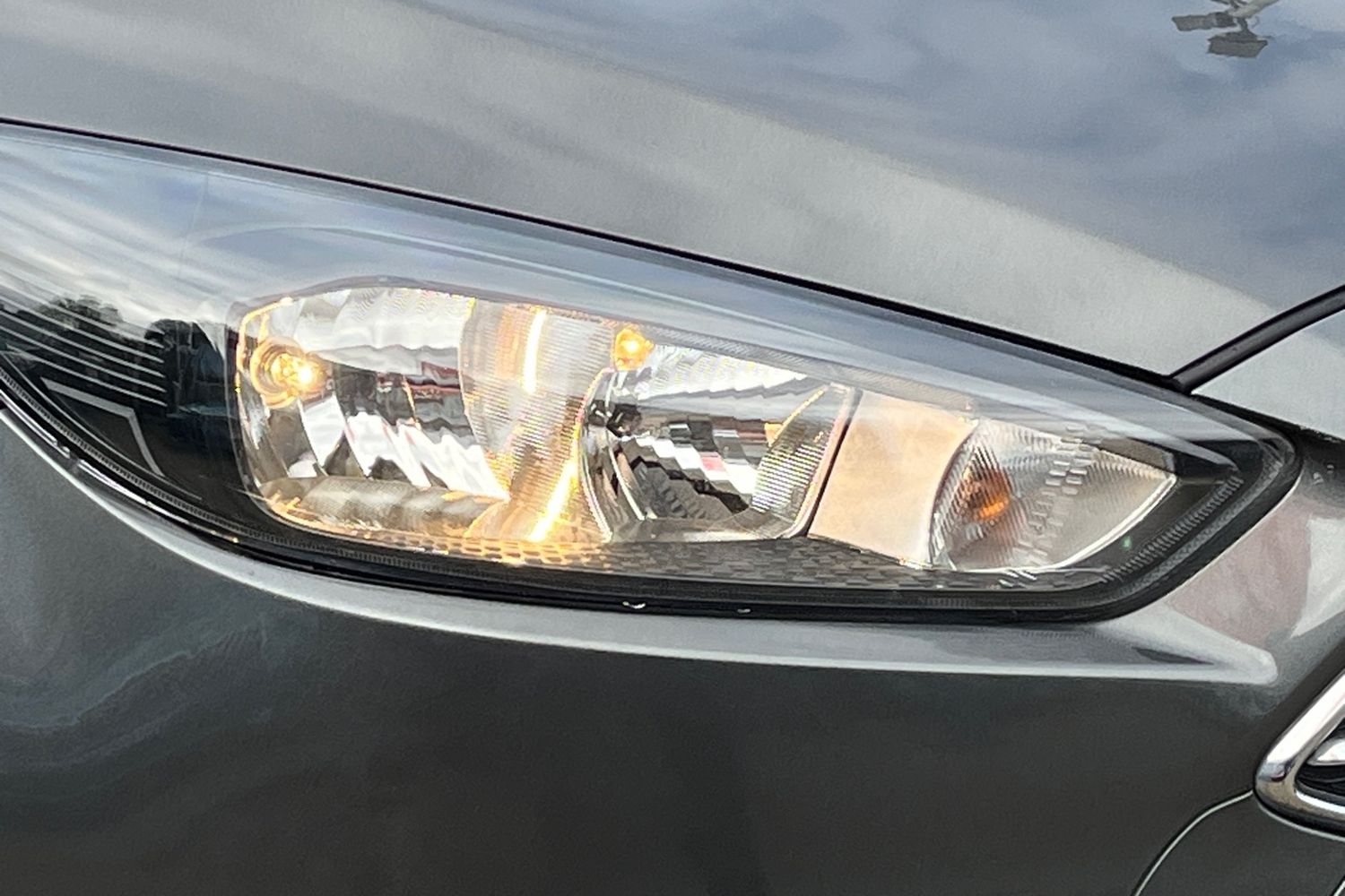 Ford FOCUS Photo 35