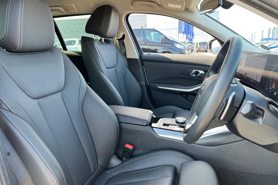 Used BMW 3 Series 17