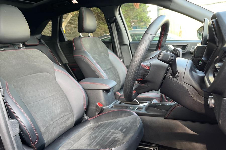 Ford KUGA Photo autoimg-7b5e7640b561ce19037909520fdf23a7c8faa2a2.jpg